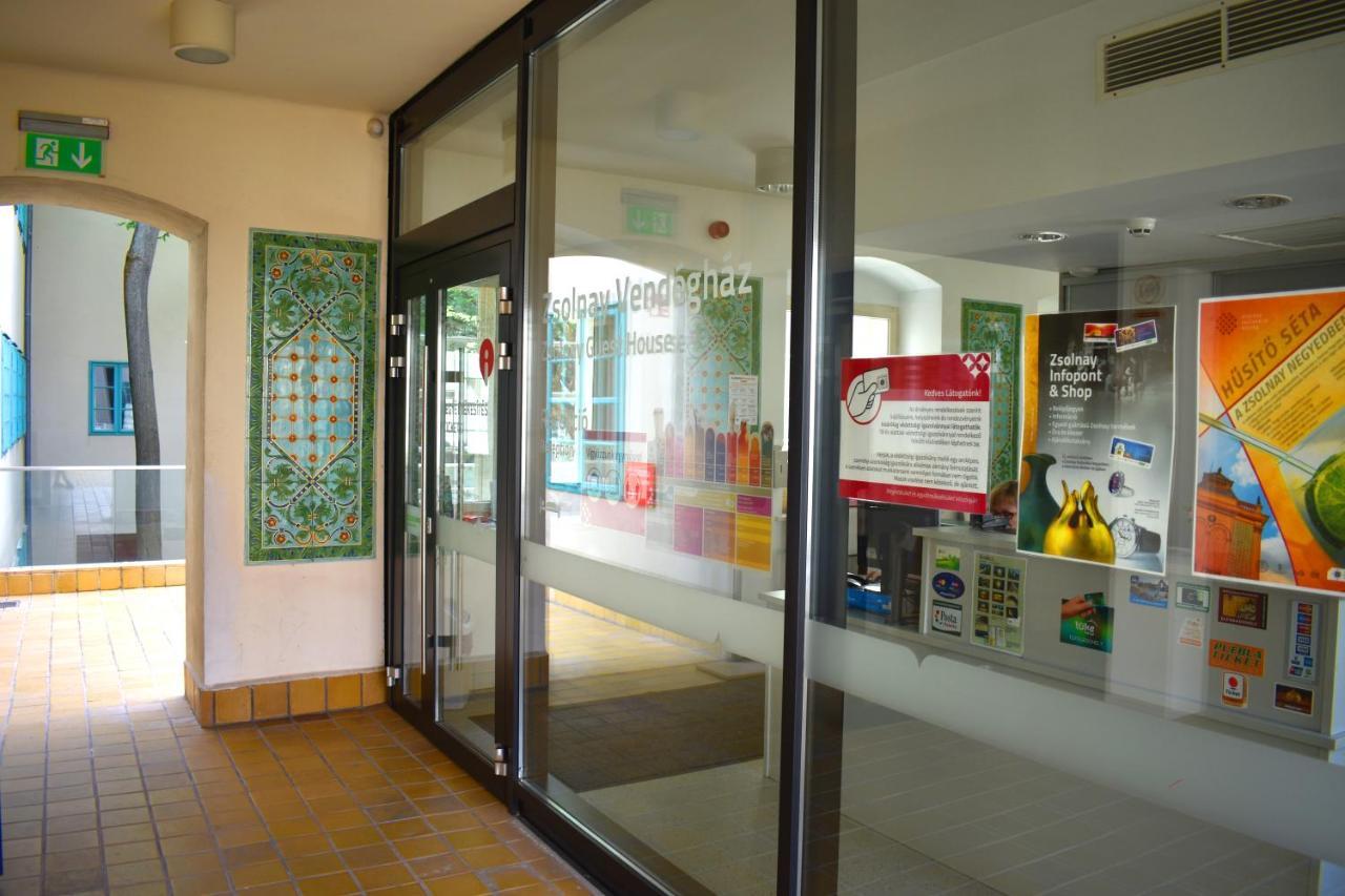 Aparthotel Zsolnay Negyed Vendeghaza Pécs Exterior foto